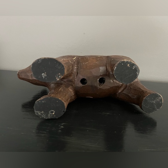 Brown smooth, distressed wood hand carved grizzly bear home decor rare item - Picture 8 of 10